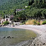 Triple 258a 3* Trpanj